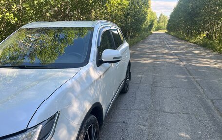 Mitsubishi Outlander III рестайлинг 3, 2018 год, 2 100 000 рублей, 3 фотография
