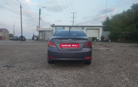 Hyundai Solaris II рестайлинг, 2015 год, 800 000 рублей, 4 фотография