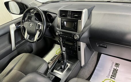 Toyota Land Cruiser Prado 150 рестайлинг 2, 2010 год, 2 445 000 рублей, 16 фотография