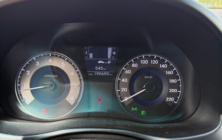 Hyundai Solaris II рестайлинг, 2011 год, 700 000 рублей, 12 фотография