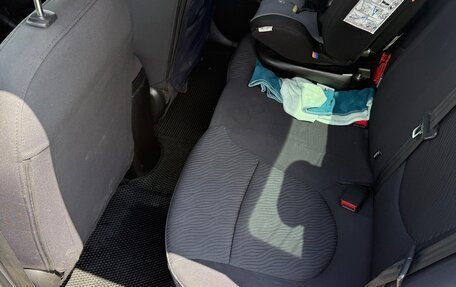 Hyundai Solaris II рестайлинг, 2011 год, 700 000 рублей, 10 фотография