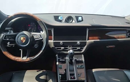 Porsche Macan I рестайлинг, 2022 год, 7 000 000 рублей, 7 фотография