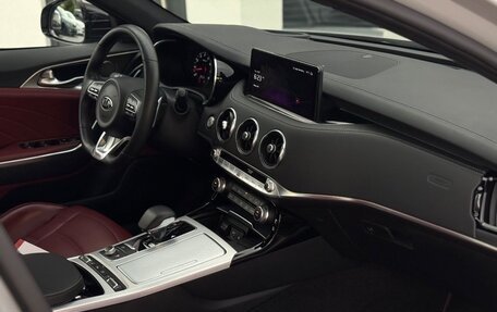 KIA Stinger I, 2022 год, 3 150 000 рублей, 13 фотография