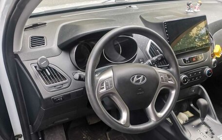 Hyundai ix35 I рестайлинг, 2010 год, 1 300 000 рублей, 8 фотография