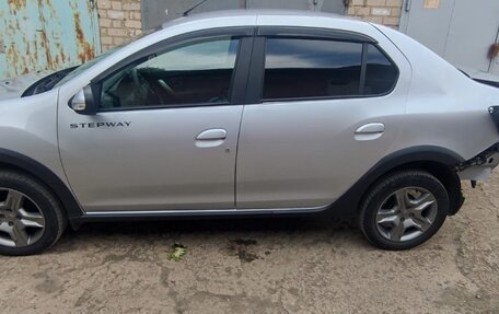 Renault Logan II, 2021 год, 800 000 рублей, 9 фотография