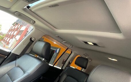 Toyota Land Cruiser 200, 2018 год, 8 700 000 рублей, 10 фотография