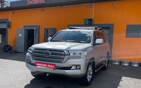Toyota Land Cruiser 200, 2018 год, 8 700 000 рублей, 7 фотография