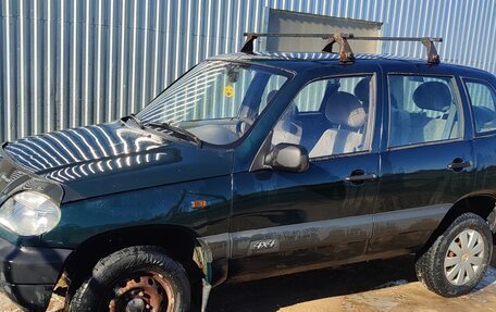 Chevrolet Niva I рестайлинг, 2004 год, 250 000 рублей, 2 фотография