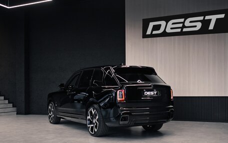 Rolls-Royce Cullinan, 2025 год, 97 500 000 рублей, 3 фотография