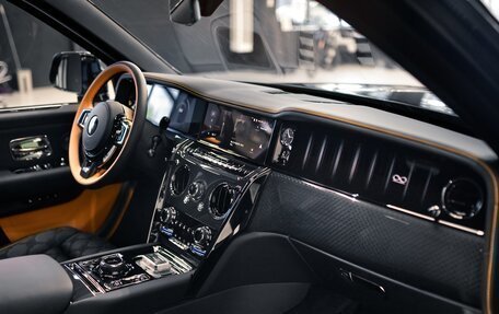 Rolls-Royce Cullinan, 2025 год, 97 500 000 рублей, 8 фотография