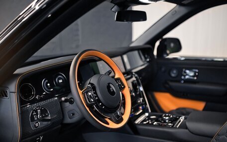 Rolls-Royce Cullinan, 2025 год, 97 500 000 рублей, 7 фотография
