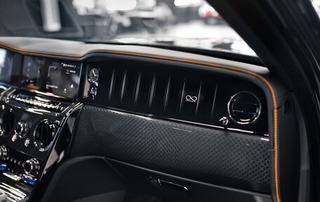 Rolls-Royce Cullinan, 2025 год, 97 500 000 рублей, 13 фотография