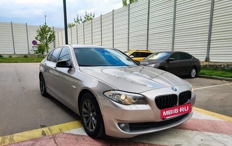BMW 5 серия, 2012 год, 1 735 000 рублей, 3 фотография