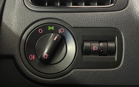 Volkswagen Polo VI (EU Market), 2015 год, 884 000 рублей, 19 фотография