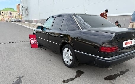 Mercedes-Benz E-Класс, 1993 год, 400 000 рублей, 3 фотография
