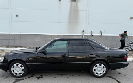 Mercedes-Benz E-Класс, 1993 год, 400 000 рублей, 16 фотография
