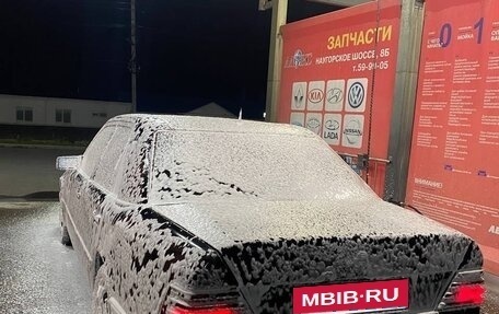Mercedes-Benz E-Класс, 1993 год, 400 000 рублей, 6 фотография