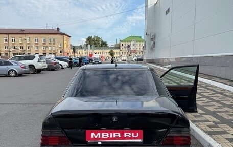 Mercedes-Benz E-Класс, 1993 год, 400 000 рублей, 17 фотография