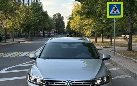 Volkswagen Passat B8 рестайлинг, 2015 год, 2 100 000 рублей, 2 фотография