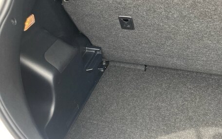 Toyota Vitz, 2017 год, 1 100 000 рублей, 6 фотография