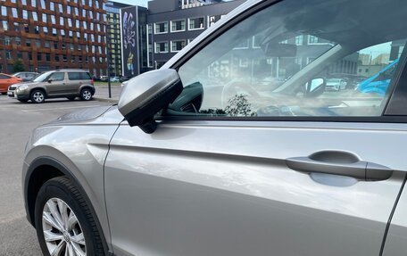 Volkswagen Tiguan II, 2020 год, 2 390 000 рублей, 8 фотография