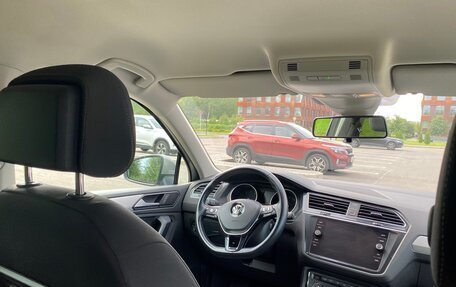 Volkswagen Tiguan II, 2020 год, 2 390 000 рублей, 20 фотография