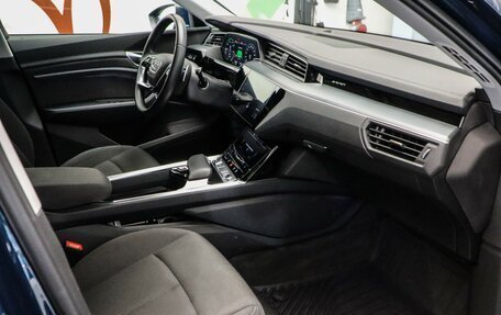 Audi e-tron I, 2022 год, 5 079 000 рублей, 8 фотография