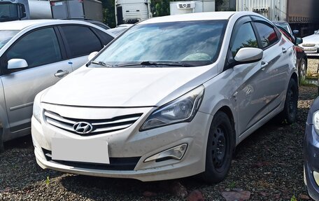 Hyundai Solaris II рестайлинг, 2015 год, 720 000 рублей, 2 фотография