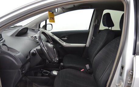 Toyota Yaris III рестайлинг, 2007 год, 490 000 рублей, 10 фотография