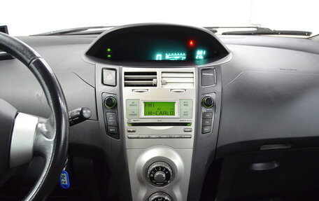 Toyota Yaris III рестайлинг, 2007 год, 490 000 рублей, 15 фотография