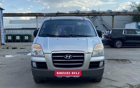 Hyundai Starex I рестайлинг, 2007 год, 619 000 рублей, 2 фотография