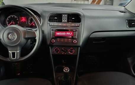 Volkswagen Polo VI (EU Market), 2011 год, 780 000 рублей, 10 фотография