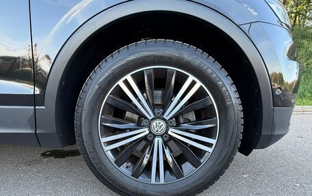 Volkswagen Tiguan II, 2018 год, 1 950 000 рублей, 14 фотография