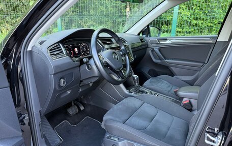 Volkswagen Tiguan II, 2018 год, 1 950 000 рублей, 13 фотография
