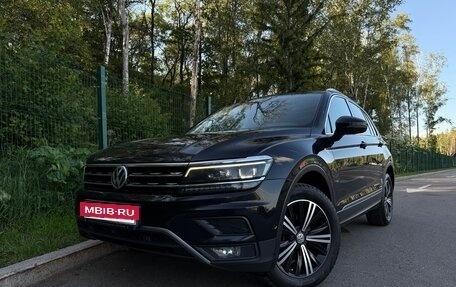 Volkswagen Tiguan II, 2018 год, 1 950 000 рублей, 6 фотография
