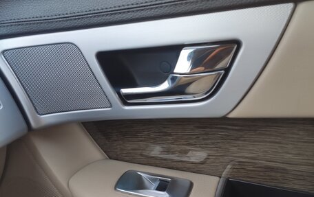 Jaguar XF I рестайлинг, 2013 год, 13 фотография
