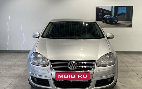 Volkswagen Jetta VI, 2010 год, 619 000 рублей, 2 фотография