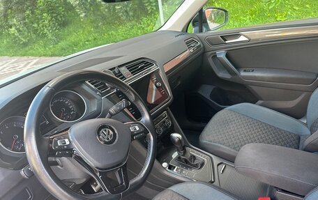 Volkswagen Tiguan II, 2020 год, 2 350 000 рублей, 14 фотография