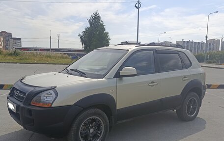 Hyundai Tucson III, 2006 год, 740 000 рублей, 2 фотография