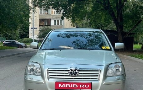 Toyota Avensis III рестайлинг, 2004 год, 540 000 рублей, 1 фотография
