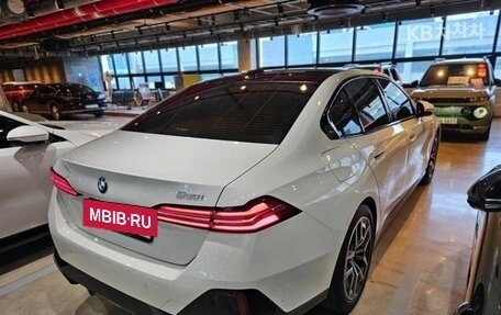 BMW 5 серия, 2024 год, 6 500 000 рублей, 6 фотография