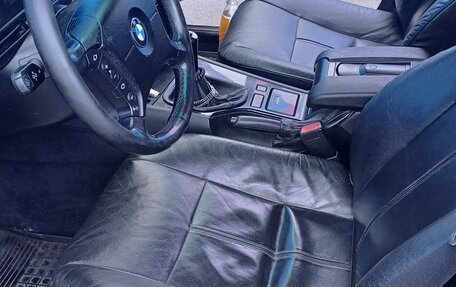 BMW 5 серия, 2001 год, 650 000 рублей, 24 фотография