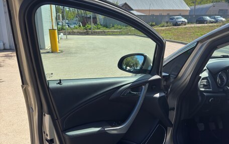 Opel Astra J, 2011 год, 675 000 рублей, 9 фотография