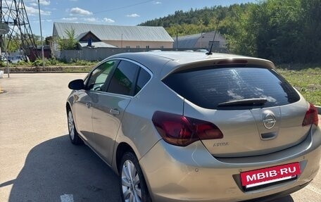 Opel Astra J, 2011 год, 675 000 рублей, 6 фотография