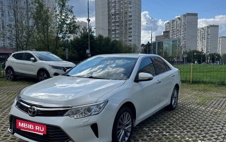 Toyota Camry, 2016 год, 2 200 000 рублей, 2 фотография