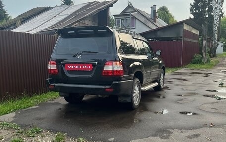 Toyota Land Cruiser 100 рестайлинг 2, 2006 год, 3 600 000 рублей, 2 фотография
