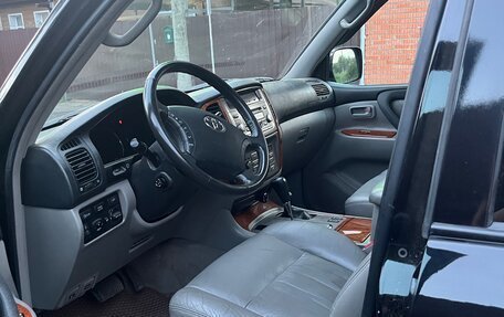 Toyota Land Cruiser 100 рестайлинг 2, 2006 год, 3 600 000 рублей, 7 фотография