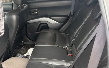 Mitsubishi Outlander III рестайлинг 3, 2008 год, 970 000 рублей, 9 фотография