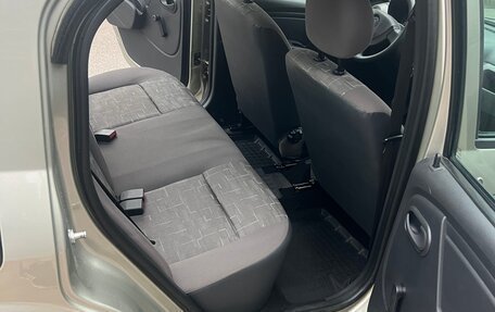 Renault Logan I, 2014 год, 700 000 рублей, 21 фотография