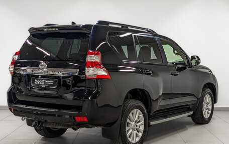 Toyota Land Cruiser Prado 150 рестайлинг 2, 2017 год, 3 795 000 рублей, 5 фотография